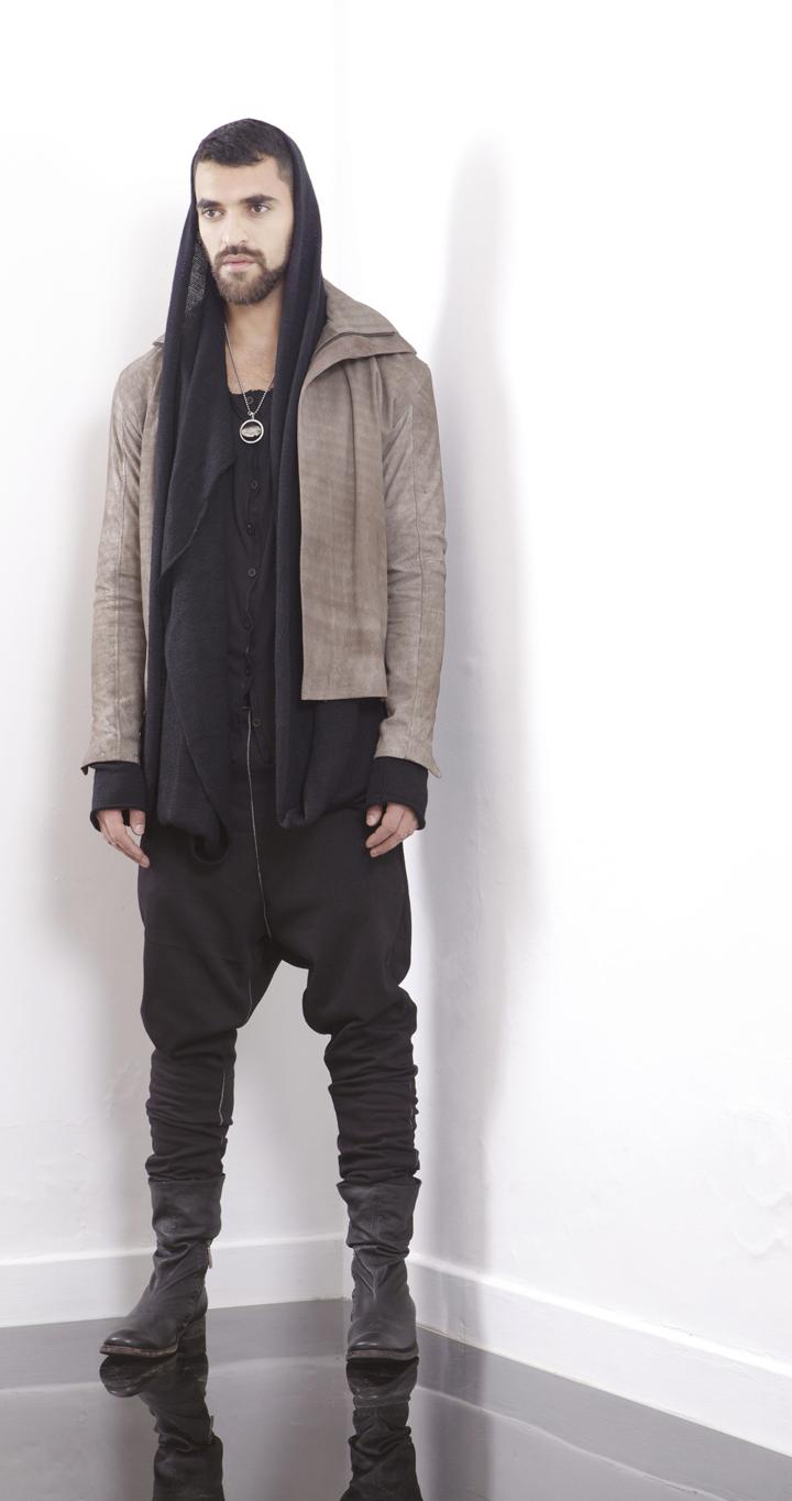 A NEW CROSS SS13 man 4