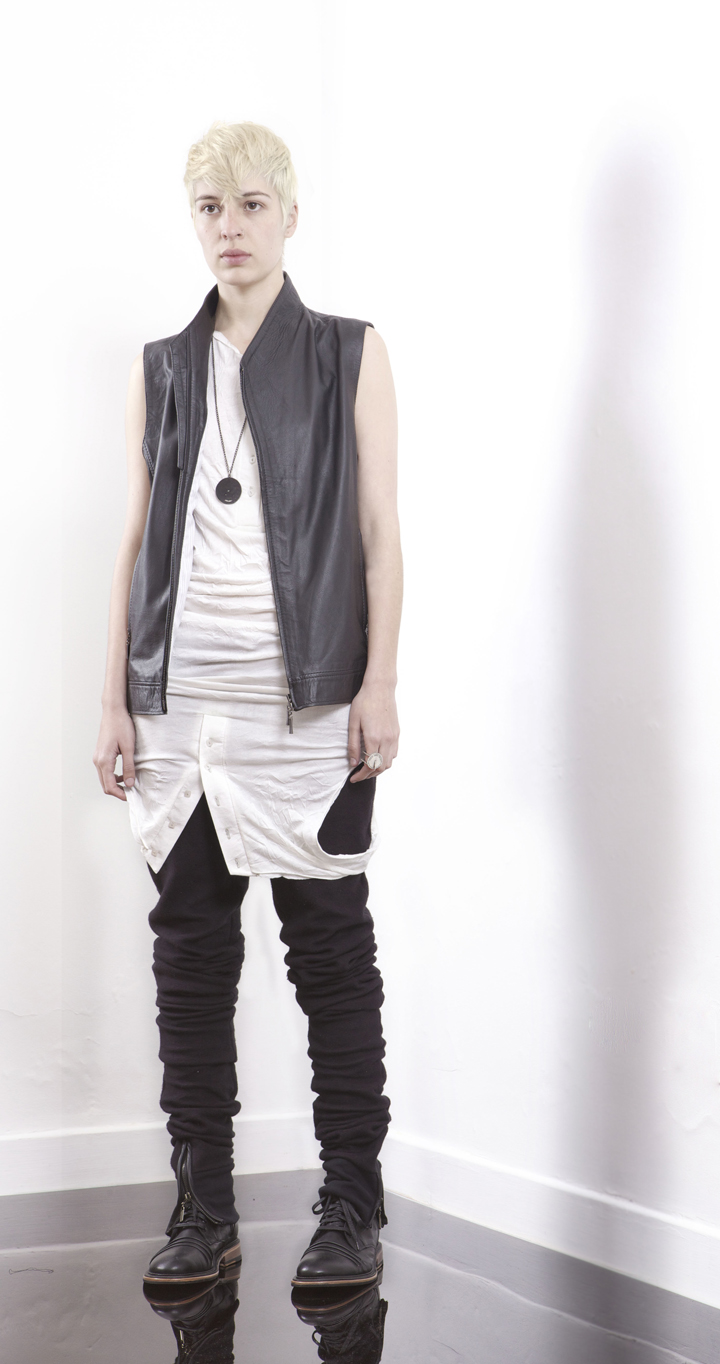 A NEW CROSS SS13 woman 10