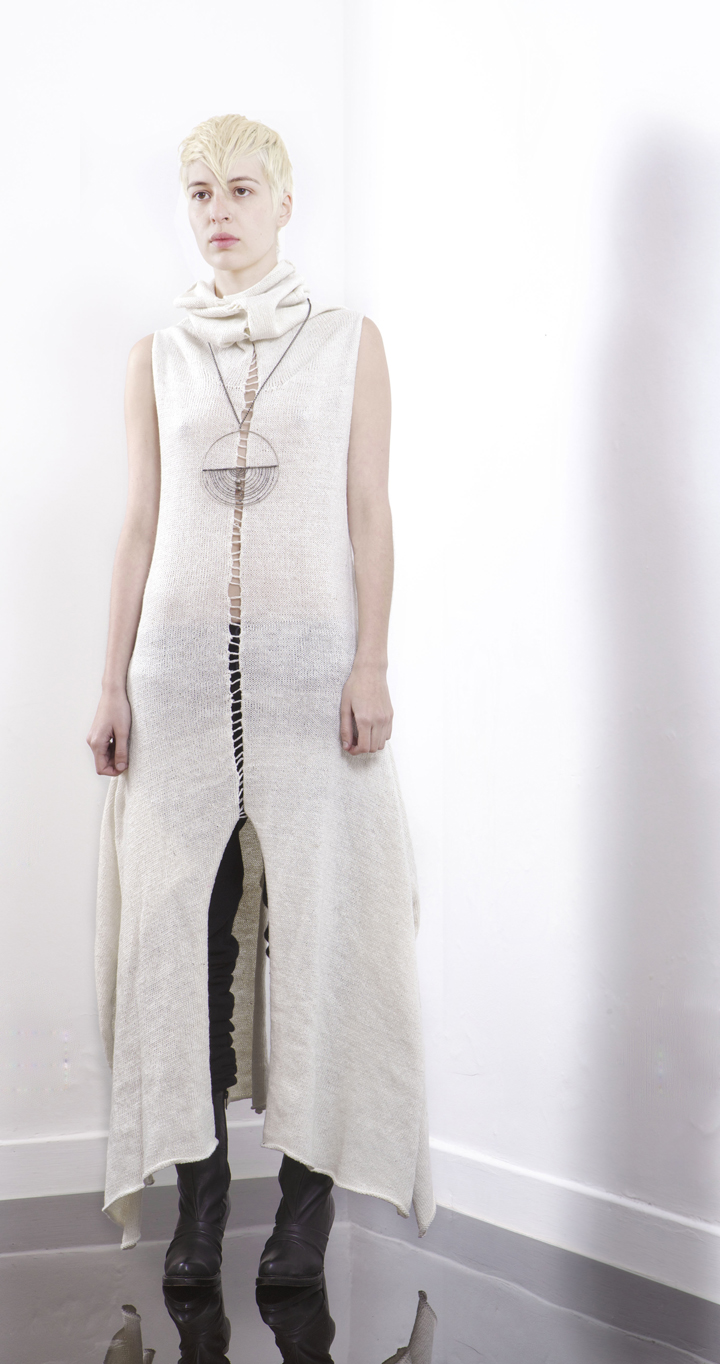 A NEW CROSS SS13 woman 2