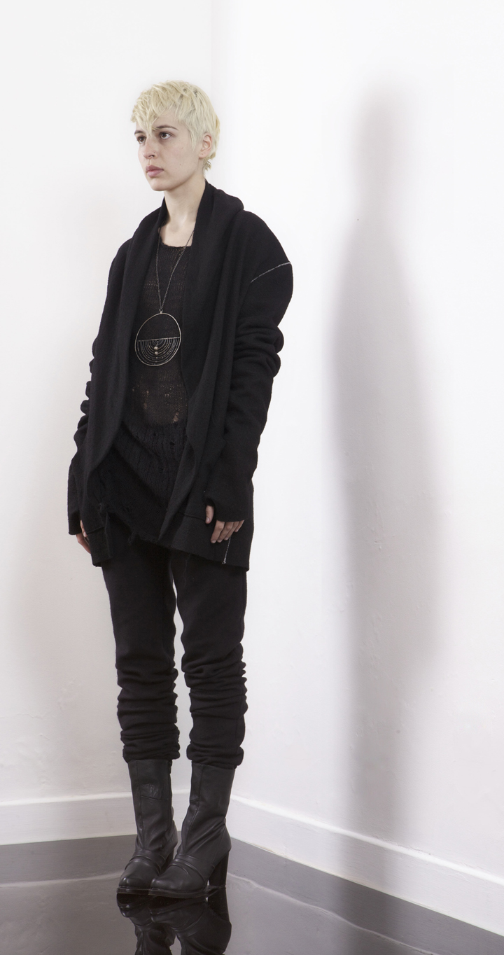A NEW CROSS SS13 woman 4
