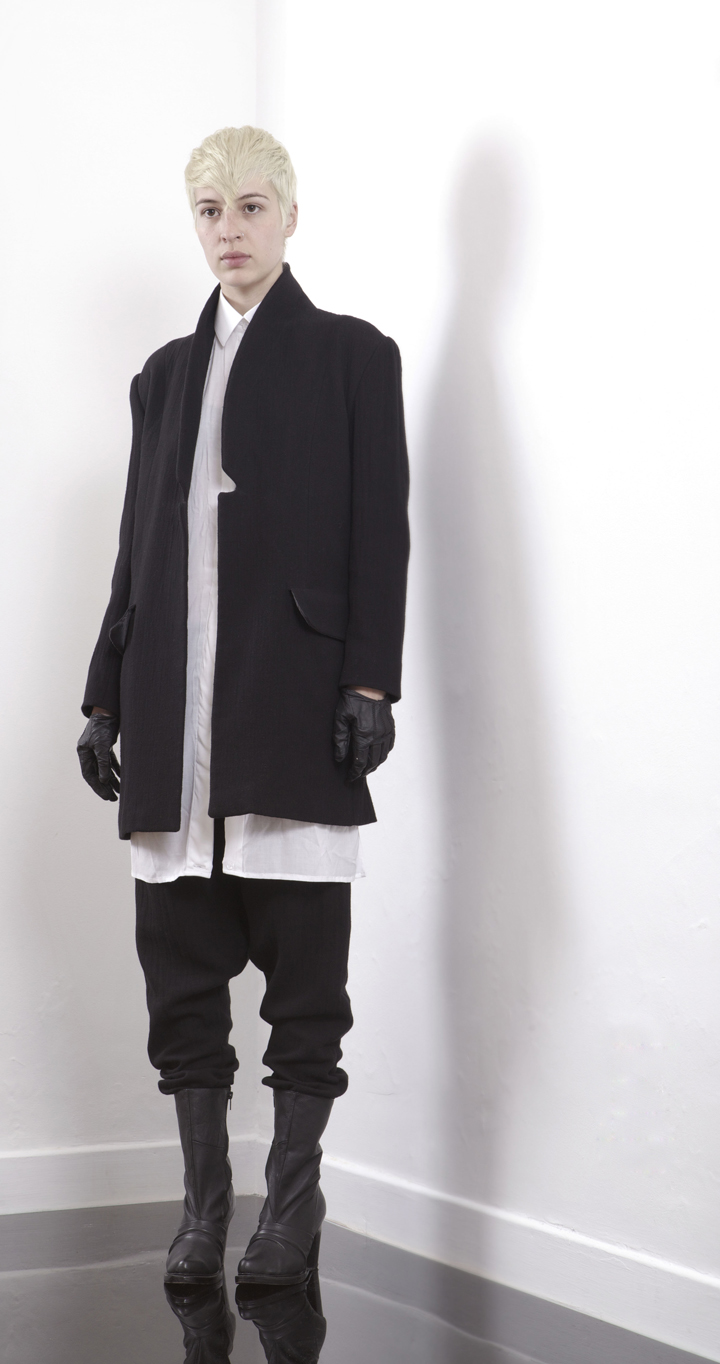 A NEW CROSS SS13 woman 5