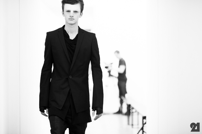Le-21eme-Adam-Katz-Sinding-Julius-7-Spring-Summer-2014_AKS4241