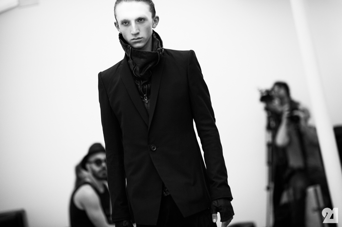 Le-21eme-Adam-Katz-Sinding-Julius-7-Spring-Summer-2014_AKS4296