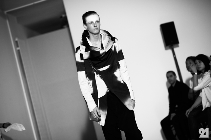 Le-21eme-Adam-Katz-Sinding-Julius-7-Spring-Summer-2014_AKS4338