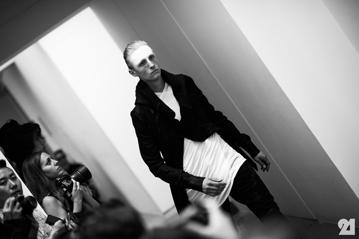 Le-21eme-Adam-Katz-Sinding-Julius-7-Spring-Summer-2014_AKS5171